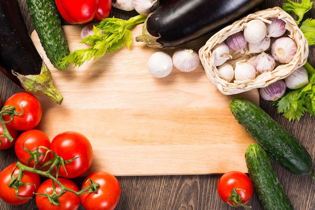 Ingredientes frescos en una mesa