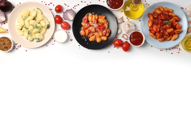 Mesa con platos compartidos